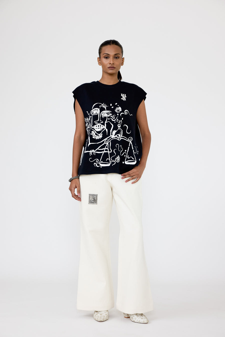 Gham-e-hisaab' sleeveless T-shirt