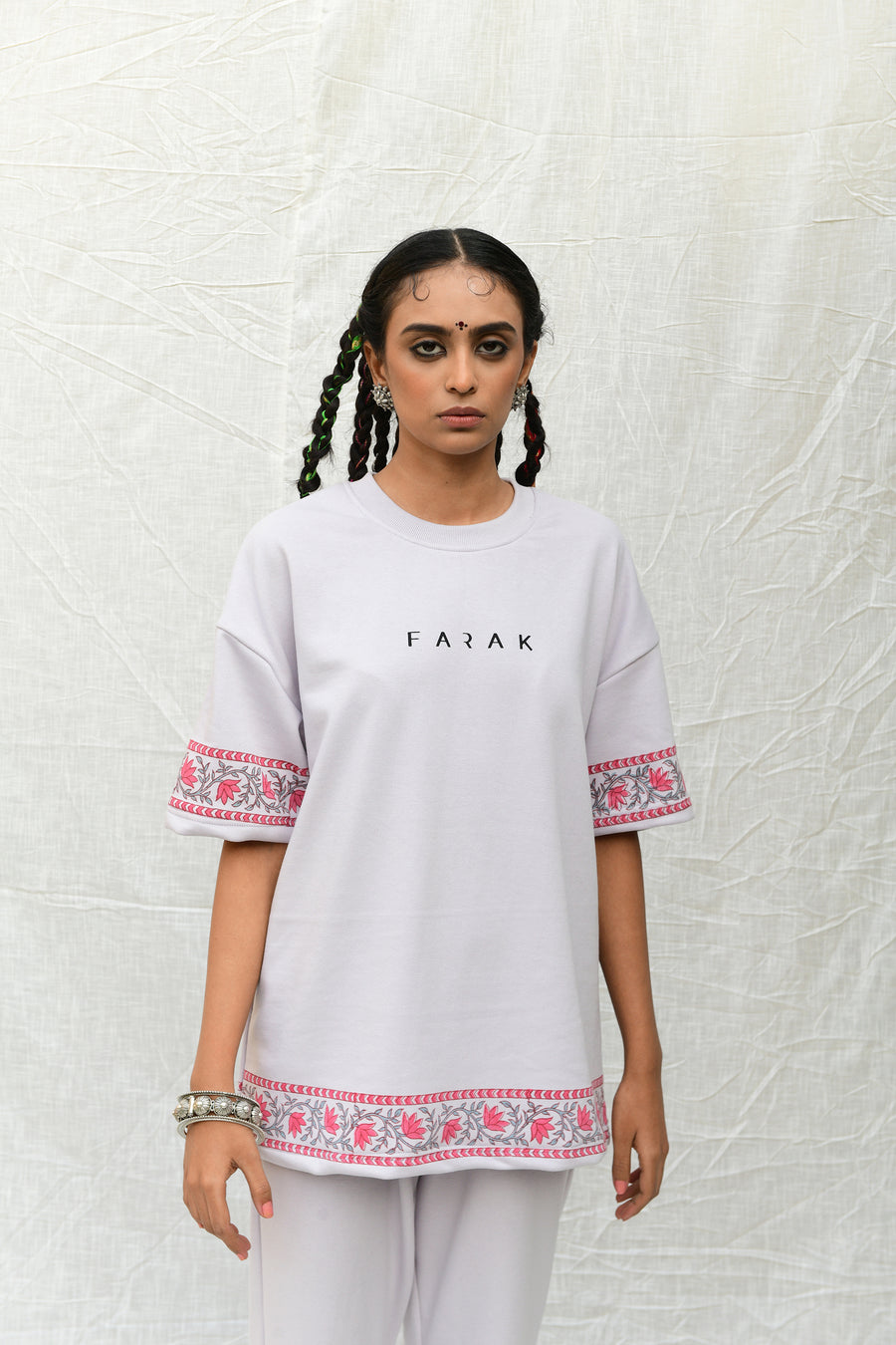 Hues of Palace - Tshirt
